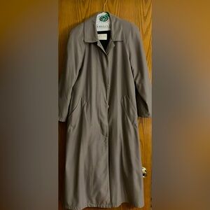 Jones New York woman’s trench coat